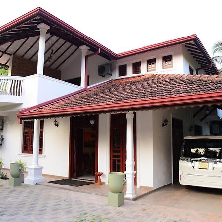 Airport Blessings Villa Katunayake Exterior photo