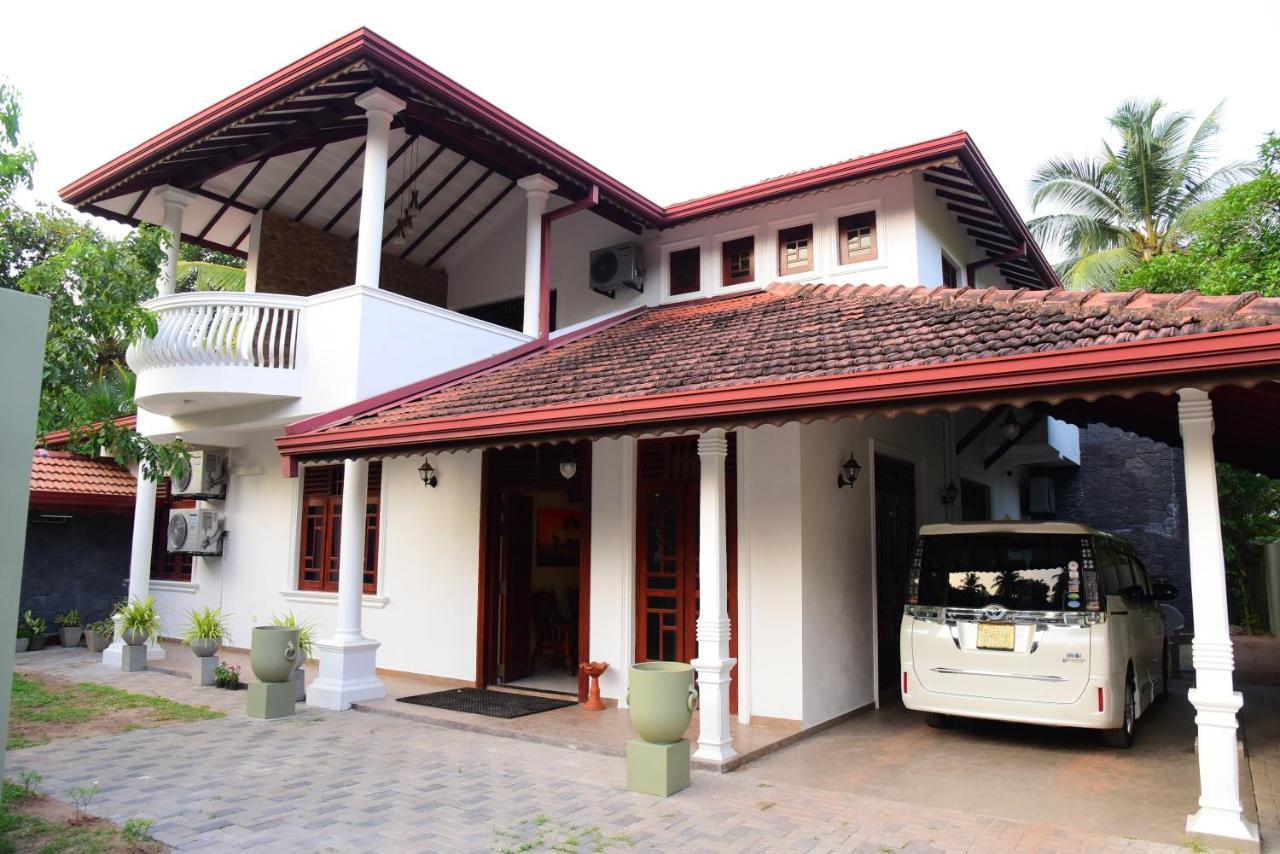 Airport Blessings Villa Katunayake Exterior photo