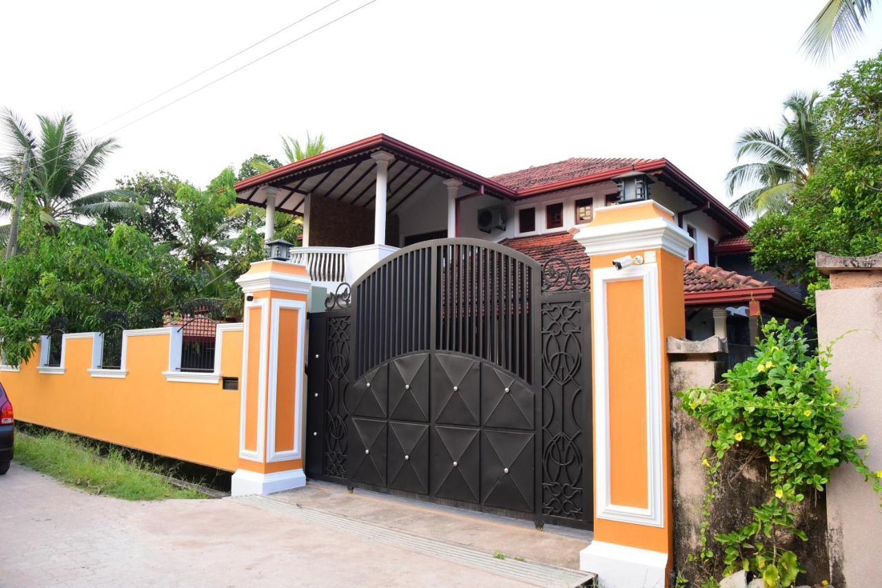 Airport Blessings Villa Katunayake Exterior photo